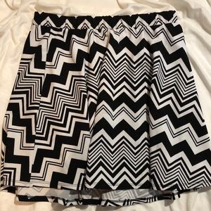 🌈Rue 21 Chevron Skirt